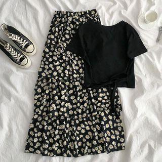 Short-sleeve Drawstring Back T-shirt / High-waist Layered Pleated Floral Printed Skirt