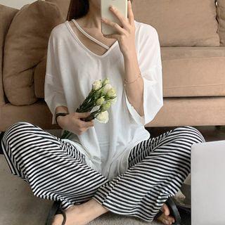 Elbow-sleeve V-neck T-shirt / Striped Straight Leg Pants