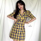 Short-sleeve Check Buttoned Dress
