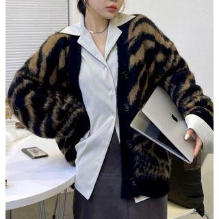 Zebra Printed Knit Cardigan / Long-sleeve Plain Shirt