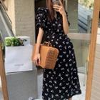 Short-sleeve V-neck Floral Midi A-line Dress White Floral - Black - One Size