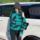 Cold-shoulder Print Sweater Sweater - Green & Black - One Size