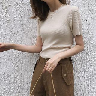 Plain Slim-fit Short-sleeve Knit Top