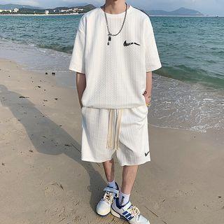 Set: Elbow-sleeve Logo T-shirt + Wide Leg Shorts