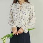 Tie Frill-neck Floral Blouse