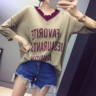 Lettering V-neck 3/4-sleeve Knit Top