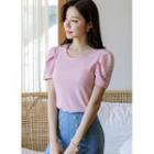 Puff-sleeve U-neck T-shirt