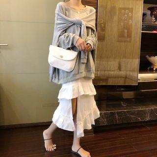Plain Mock-two Loose-fit Sweatshirt / Plain Ruffle Skirt