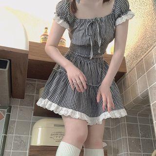 Short Sleeve Lace Trim Check Crop Blouse / A-line Mini Skirt