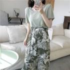 Plain Crewneck Short-sleeve Top / Leaf Printed High-waist Skirt