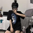 Elbow-sleeve Graphic Print T-shirt Graphic Print - Black - One Size