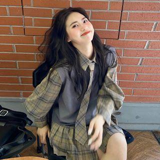 Plaid Shirtdress / Sweater Vest / Neck Tie / Set