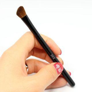 Angled Eye Makeup Brush 275se - Black - One Size