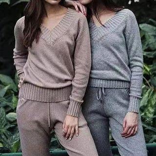 Set: V-neck Sweater + Cropped Harem Pants