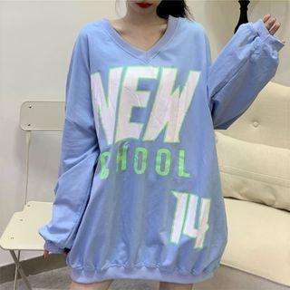 V-neck Loose-fit Lettering Sweatshirt