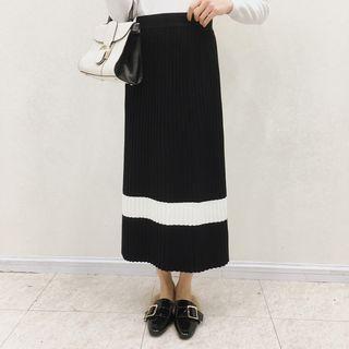 Striped Pleated Midi Knit Skirt