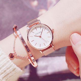 Set: Retro Bracelet Watch + Heart Pendant Roman Numbering Bangle + Case
