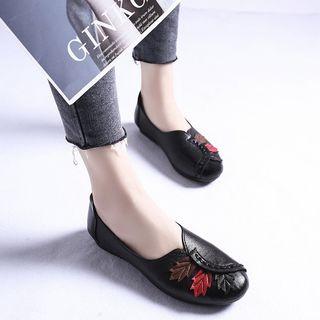 Leaf Detail Flats