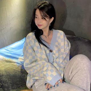 V-neck Checkerboard Sweater Cardigan