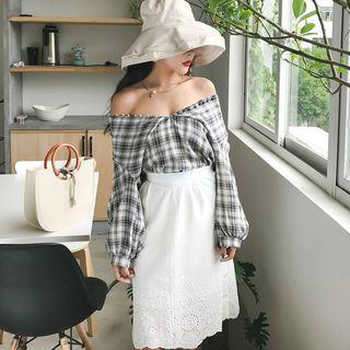 Check V-neck Long-sleeve Linen Blouse