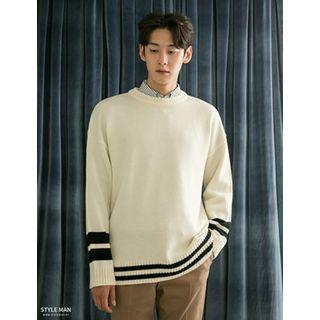 Round-neck Contrast-accent Sweater
