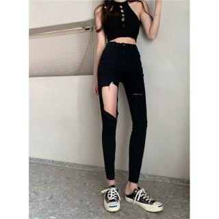 Halter Cut-out Knit Top / High-waist Distressed Jeans