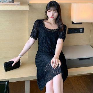 Puff-sleeve U-neck Lace Dress