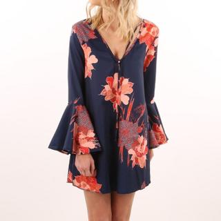 Floral Print Bell-sleeve Shift Dress