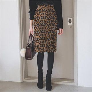 Slit-front Leopard Skirt