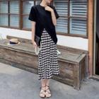 Set: Short-sleeve Slit T-shirt + Checkered Midi A-line Skirt