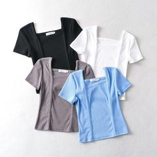 Details Short-sleeve Square-neck Plain Crop Top