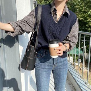 Long-sleeve Plain Shirt / Plain Cable Knit Vest