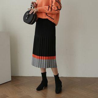 Accordion-pleat Color-block Long Knit Skirt