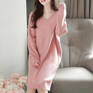 V-neck Relaxed-fit Knit Dress