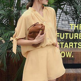 Elbow-sleeve Chiffon Shirt / Wide-leg Shorts