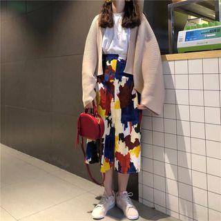 Short-sleeve T-shirt / Midi Skirt / Plain Cardigan