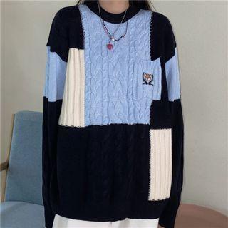 Two-tone Bear Embroidered Cable Knit Sweater