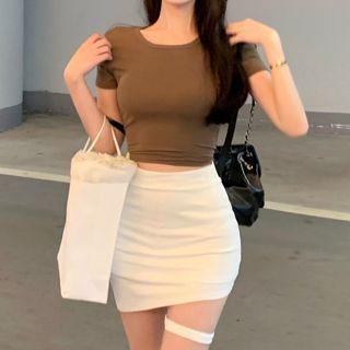 Plain Cropped T-shirt / Mini Pencil Skirt