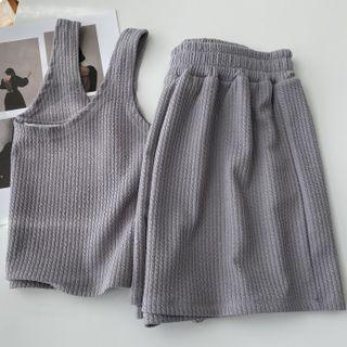Set: Plain Cropped Tank Top + Shorts