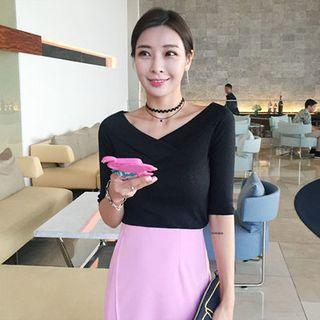 Deep V-neck Slim-fit Top