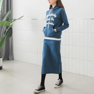 Set: Lettering Hoodie + H-line Long Skirt