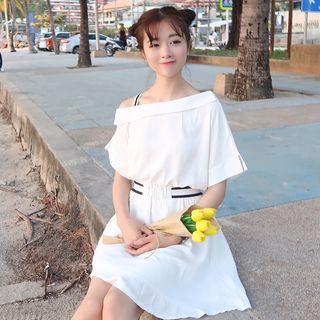 One-shoulder Short-sleeve Dress