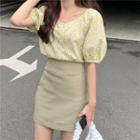Floral Print Short-sleeve Blouse / Plain Pencil Skirt