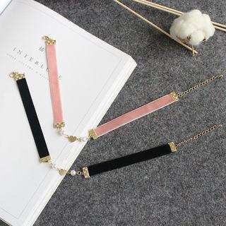 Faux Pearl Heart Choker