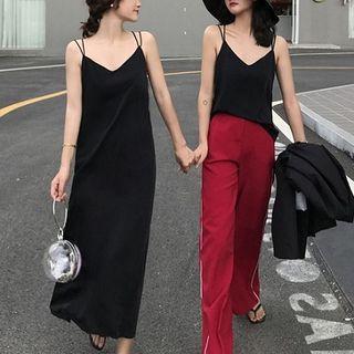 V-neck Camisole Top / Plain Spaghetti Strap Midi Shift Dress