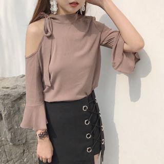 Cutout Shoulder 3/4-sleeve Chiffon Top