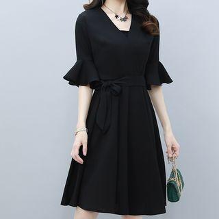 V-neck Elbow-sleeve Tie-waist Dress