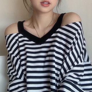 Cold-shoulder 3/4-sleeve T-shirt