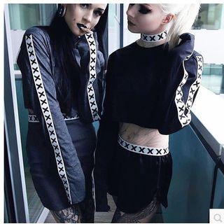 Set: Long-sleeve Crop Top + Mini Skirt