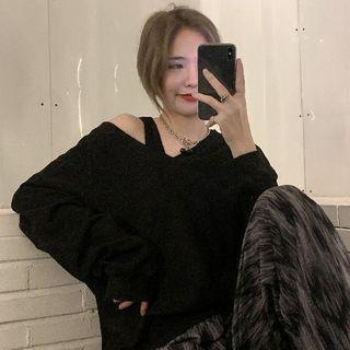 Tank Top / Off-shoulder Sweatshirt